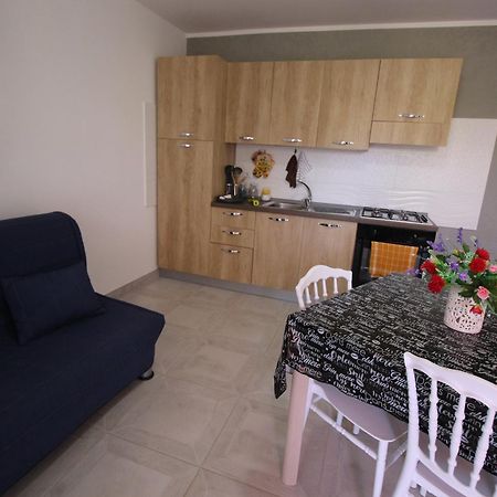 Chiaro Di Luna Apartment Santa Domenica  Room photo