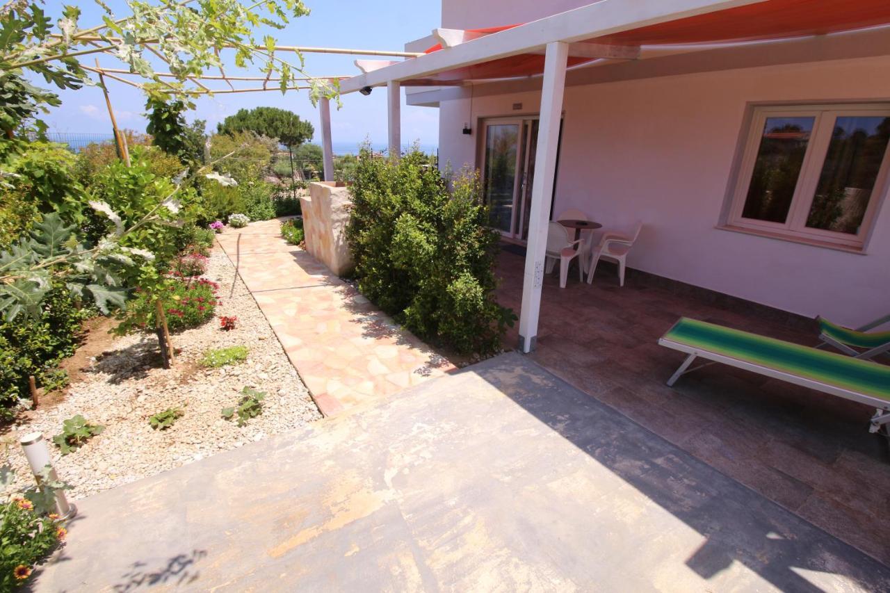 Chiaro Di Luna Apartment Santa Domenica  Exterior photo