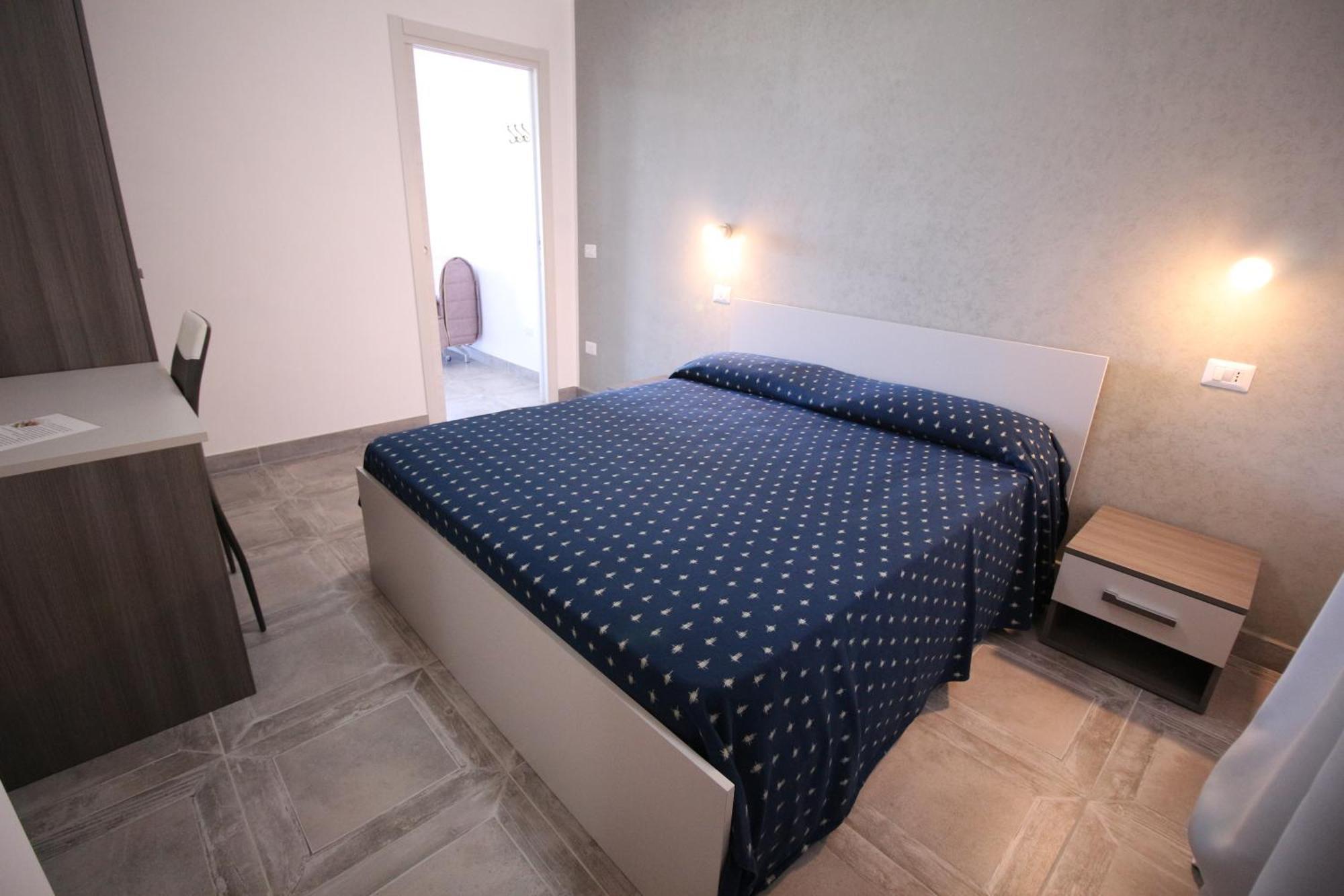 Chiaro Di Luna Apartment Santa Domenica  Room photo
