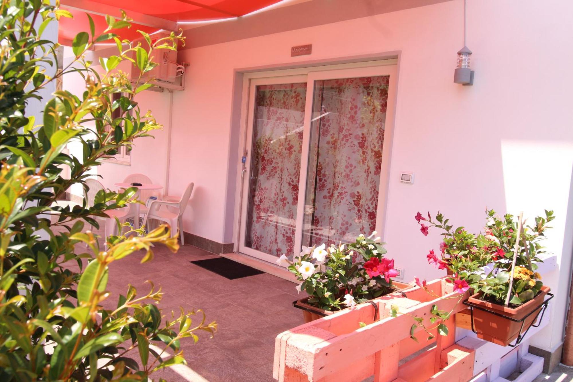 Chiaro Di Luna Apartment Santa Domenica  Room photo